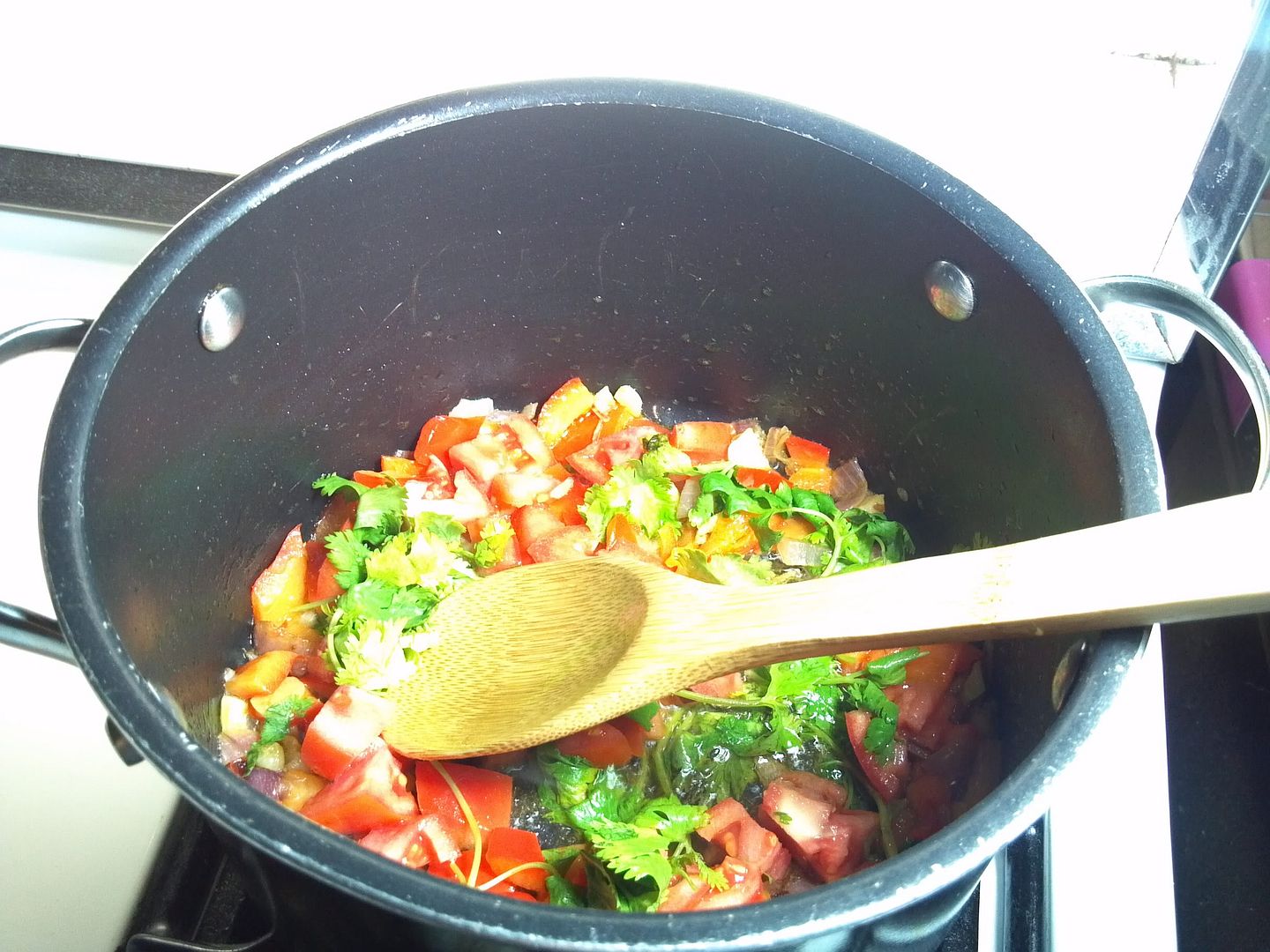 SWEET YARNS Mussels in Garlic, Cilantro Sauce
